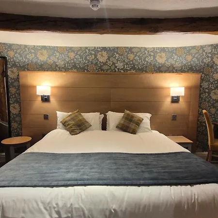 The Snooty Fox Pub Hotel 3*